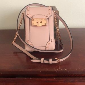 Michael Kors cellphone crossbody